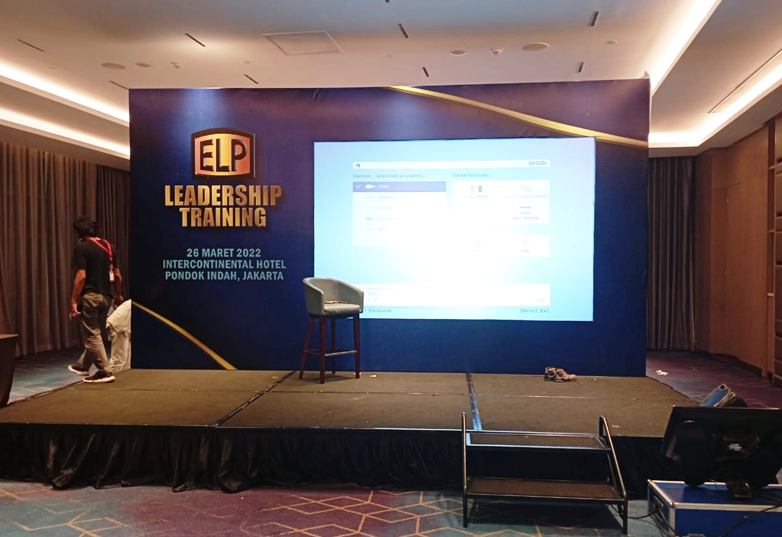 Backdrop Screen Projector